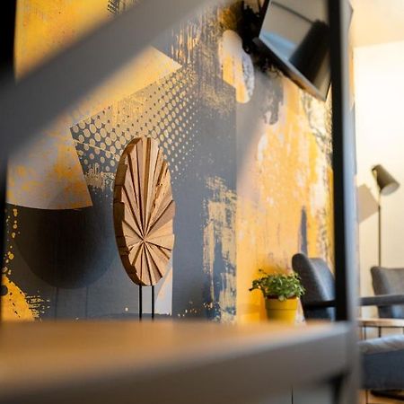 Ardenne Bnb Gite Urbain Avec Terrasse Marche-en-Famenne Luaran gambar