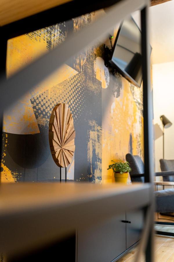 Ardenne Bnb Gite Urbain Avec Terrasse Marche-en-Famenne Luaran gambar