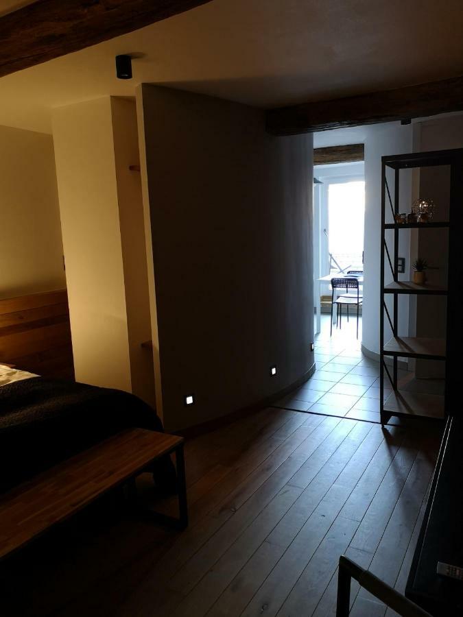 Ardenne Bnb Gite Urbain Avec Terrasse Marche-en-Famenne Luaran gambar